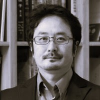 川上先生_白黒暖.jpg